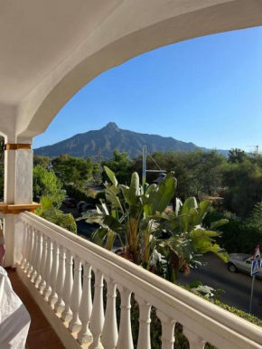 Apartamento Urb Dama de Noche 5 pax y terraza en Puerto Banus